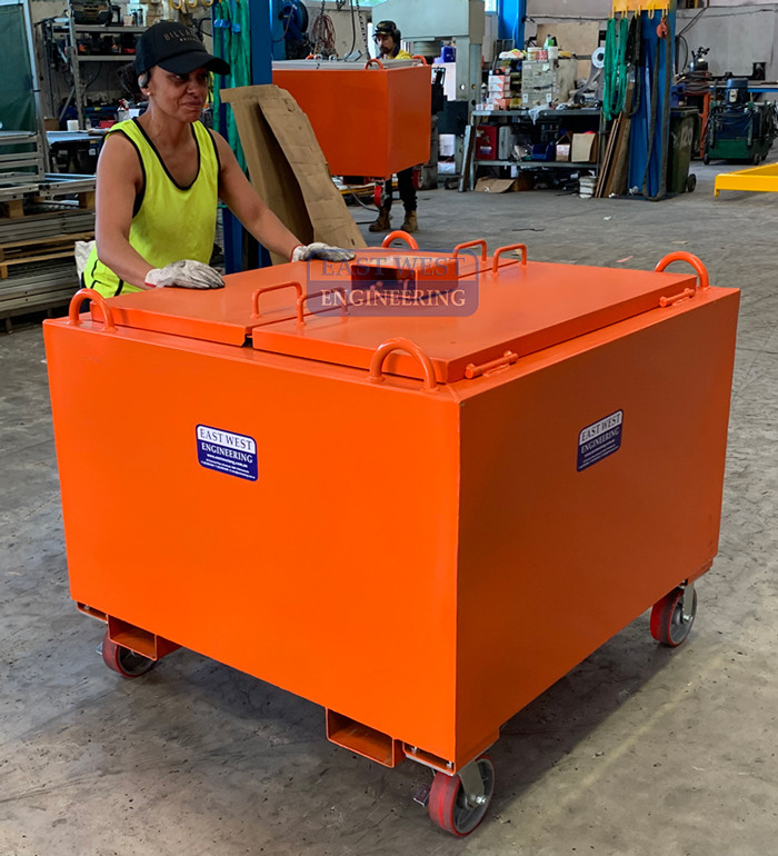 Site tool shop box